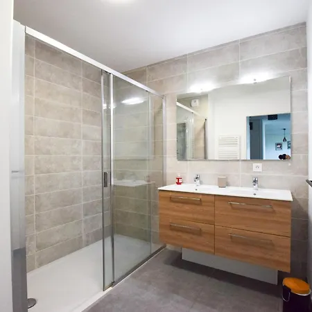 Neuf Moderne Avec Balcon Et Garage A - Fr-1-498-103 * אוויאן-לה-באן